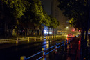 Noční ulice v Šanghaji