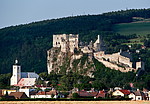 Beckov - hrad Beckov od dálnice D1