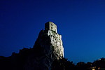 Beckov - osvětelný hrad Beckov v noci