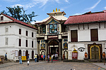 Nepál - Vstup do chrámu Pashupatinath