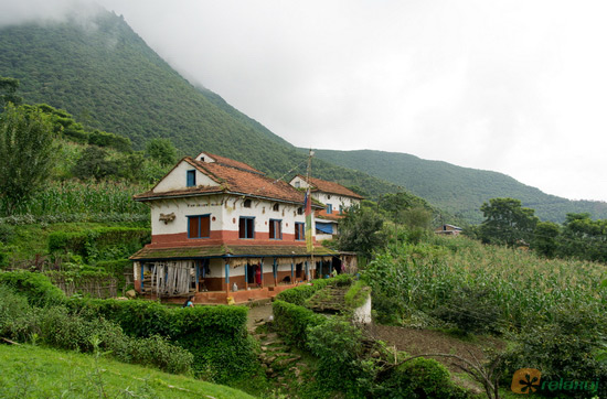 místní obydlí v Nepálu