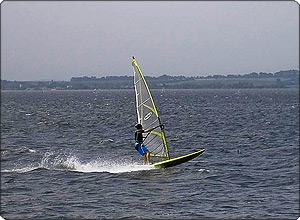 S větrem o závod aneb windsurfing v Čechách